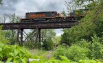 WE 7012 steps out onto Cascade Locks Bridge.